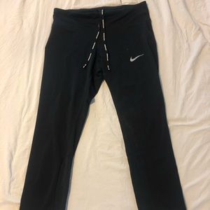 Nike Crop Leggings